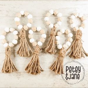 { P E T E Y & J A N E } Wood Bead Napkin Ring Set
